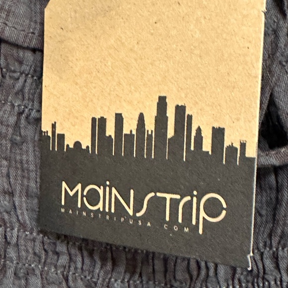 Main Strip Gray Ruffle Blouse - Picture 3 of 4